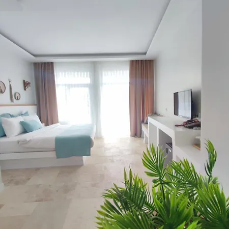 Hotel Mavi Cam Ayvalik Sefacamlik