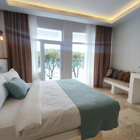 Hotel Mavi Cam Ayvalik Sefacamlik