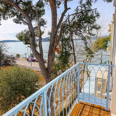Mavi Cam Ayvalik Hotel *