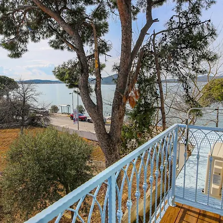 Mavi Cam Ayvalik Hotel